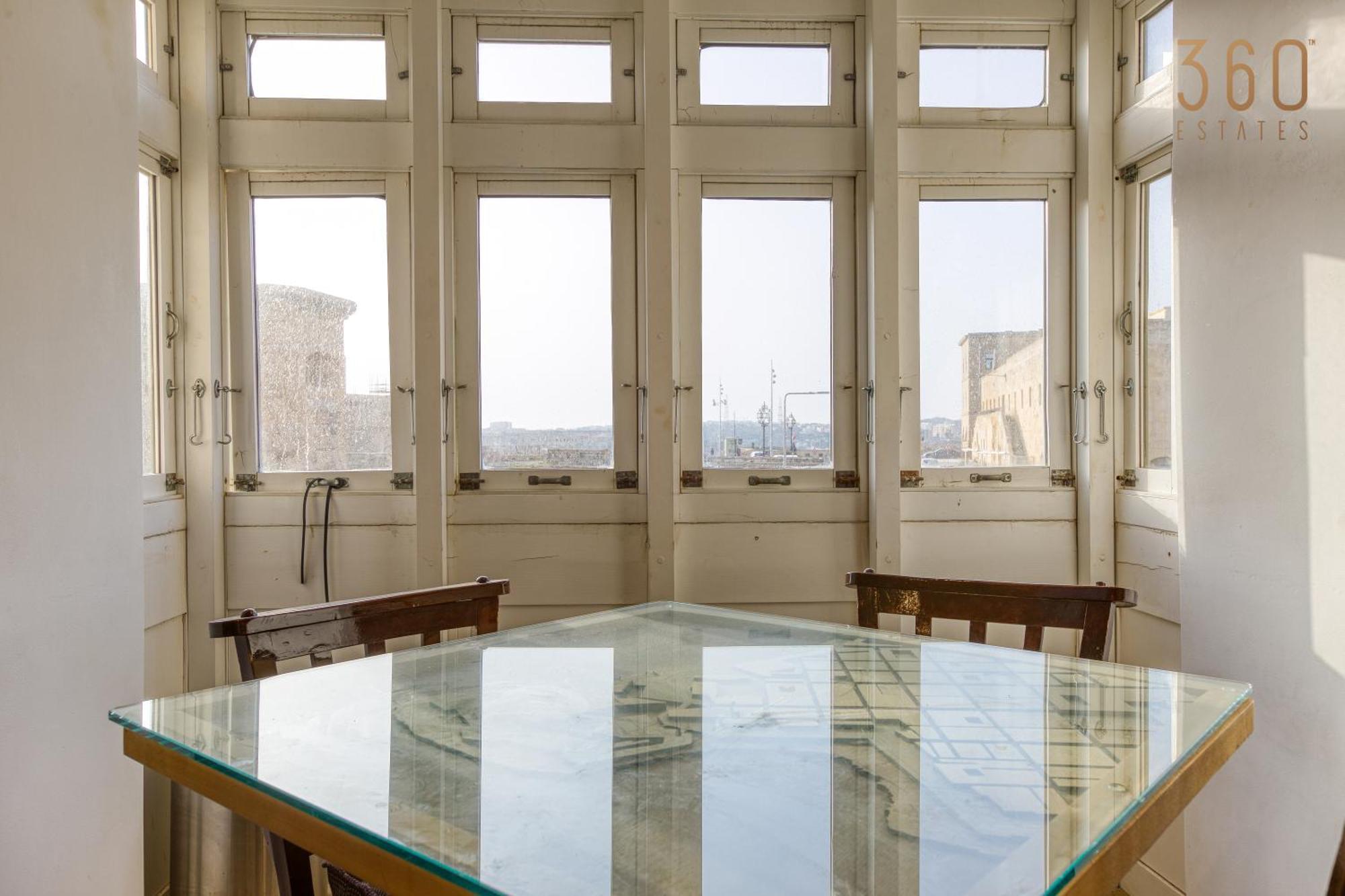 Comfortable 1Br Home With Maltese Balcony In Valletta By 360 Estates Bagian luar foto